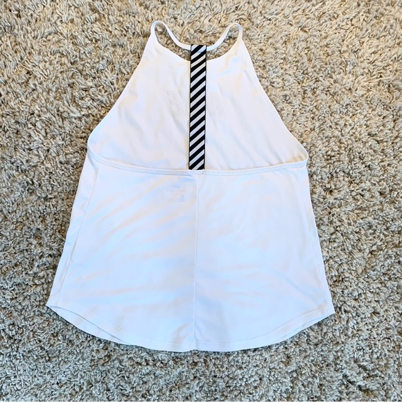 Nike White Tank Women’s Size Medium - Picture 3 of 10